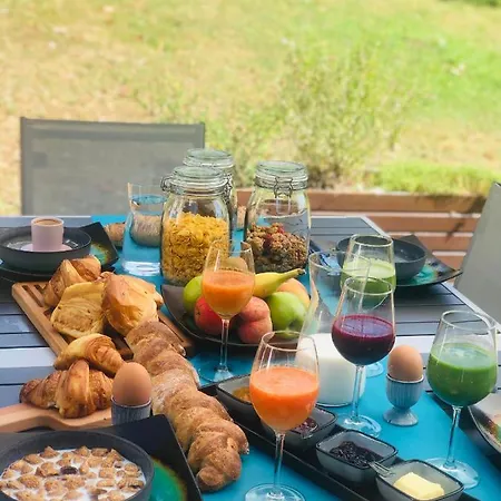 Couette-café Maison La Joyère